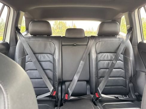 Used 2020 Volkswagen Tiguan SEL Premium R-Line AWD/4WD image 28