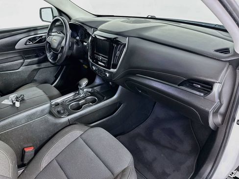 Used 2021 Chevrolet Traverse LT w/ LPO, Cargo Package FWD image 30