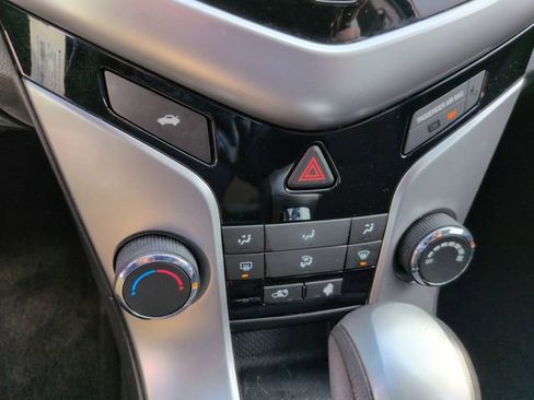 Used 2016 Chevrolet Cruze LT image 20