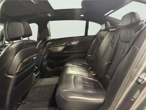Used 2019 BMW 750i xDrive w/ Executive Package image 18