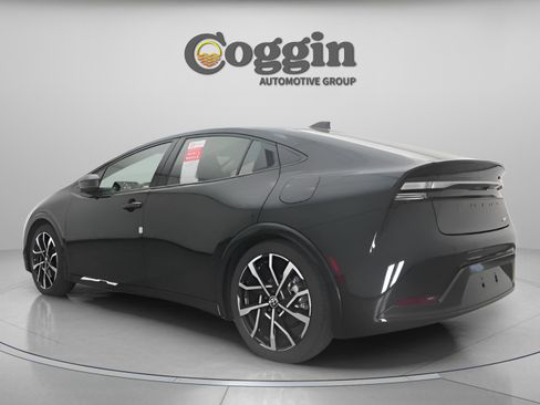 New 2026 Toyota Prius Plug-In Hybrid image 11