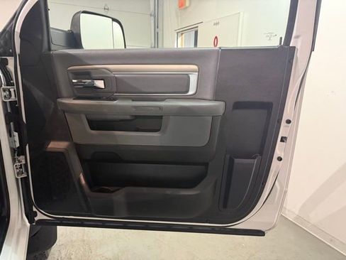 Used 2017 RAM 2500 Tradesman w/ Chrome Appearance Group image 18