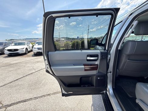 Used 2014 Toyota Sequoia Platinum RWD image 11
