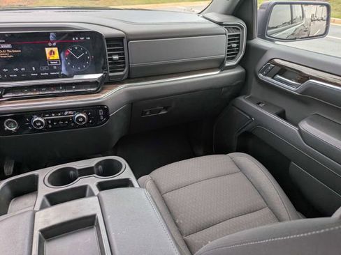 Used 2024 GMC Sierra 1500 Elevation AWD/4WD image 17