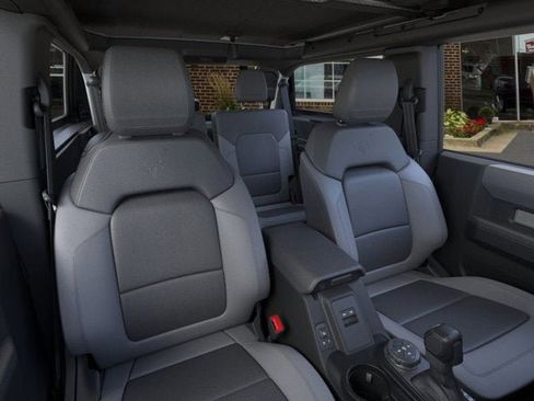 Used 2024 Ford Bronco Black Diamond image 35