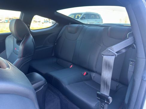 Used 2016 Hyundai Genesis Coupe 3.8 image 13