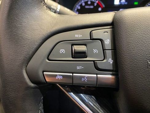 Used 2023 Cadillac XT6 Premium Luxury AWD/4WD image 11