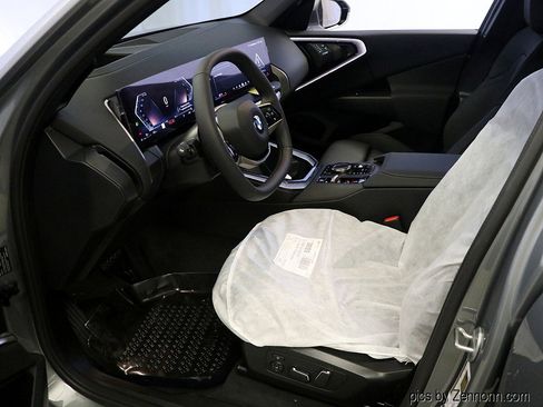 Used 2025 BMW X3 xDrive30i image 11