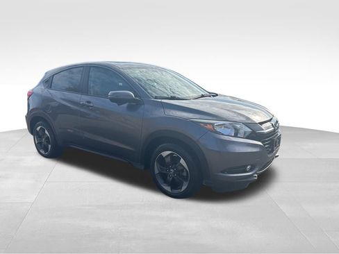 Used 2018 Honda HR-V EX image 7