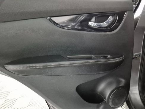 Used 2017 Nissan Rogue Sport SV image 22