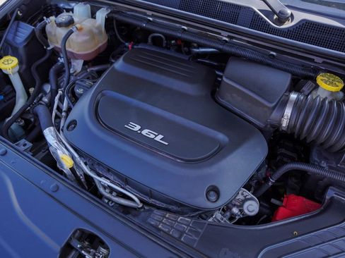 Used 2017 Chrysler Pacifica Touring-L Plus w/ Advanced Safetytec Group image 41