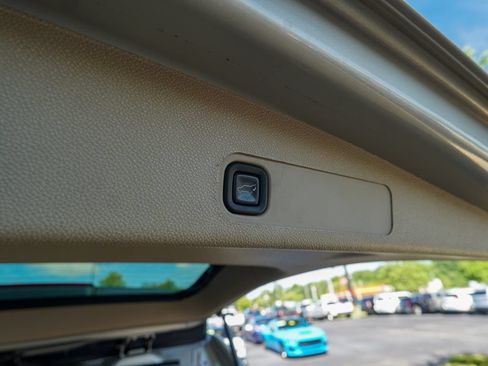 Used 2012 Chevrolet Tahoe LTZ AWD/4WD image 11