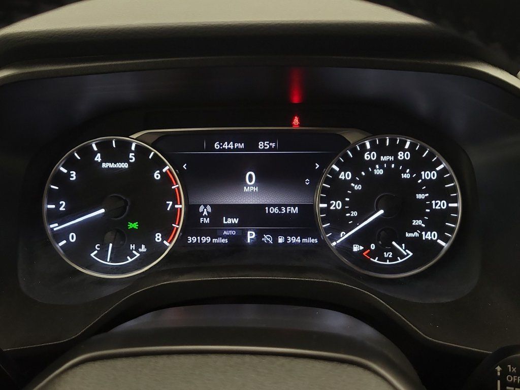 Used 2025 Nissan Rogue SV AWD/4WD image 16