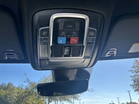 New 2026 RAM 1500 4x4 Crew Cab image 29