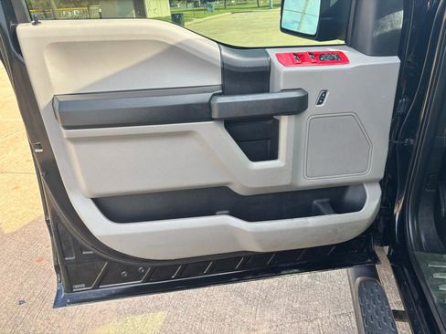 Used 2017 Ford F150 XL w/ Equipment Group 101A Mid AWD/4WD image 12
