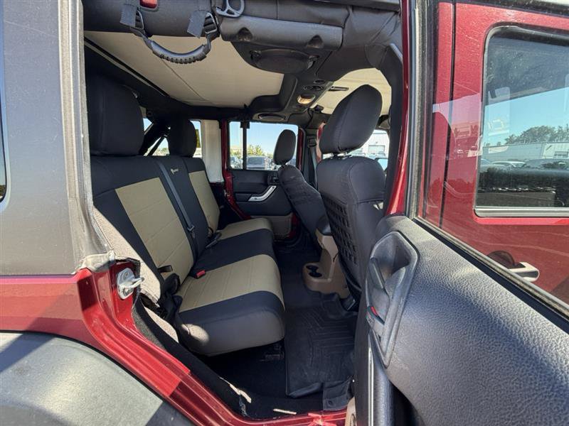Used 2012 Jeep Wrangler Unlimited Rubicon w/ Dual Top Group AWD/4WD image 14