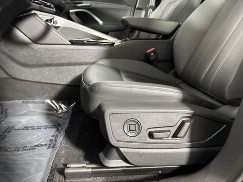 Used 2025 Audi Q5 Premium Plus w/ Premium Plus image 28