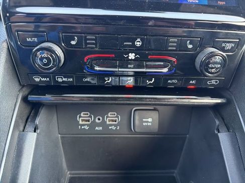 Used 2024 Jeep Grand Cherokee Limited image 28