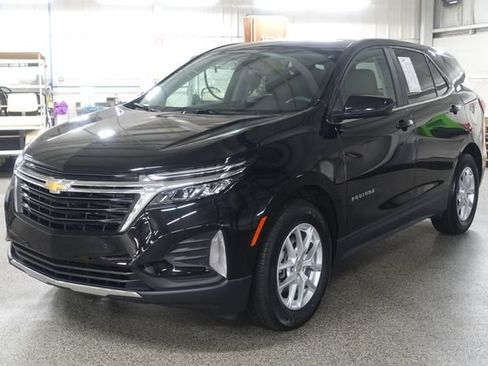 Used 2024 Chevrolet Equinox LT FWD image 3