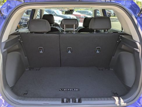 Certified 2025 Hyundai Venue SEL FWD image 12