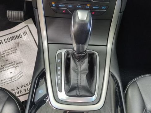 Used 2017 Ford Edge SEL w/ Equipment Group 201A AWD/4WD image 14