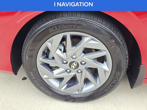 Certified 2024 Hyundai Elantra SEL FWD image 10
