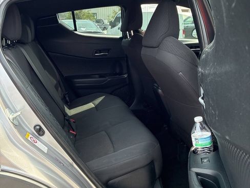 Used 2018 Toyota C-HR XLE FWD image 10