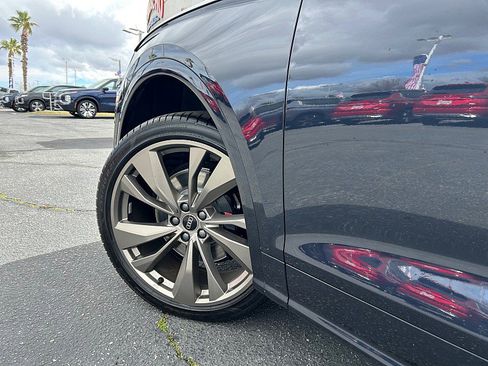 Used 2019 Audi SQ5 Prestige image 6