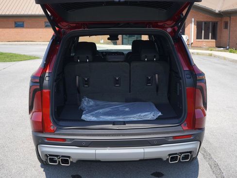 New 2025 Chevrolet Traverse LT w/ Enhanced Driving Package image 5