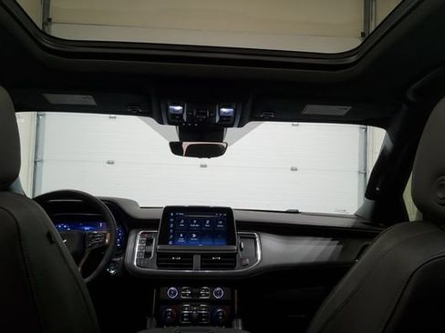 Used 2024 Chevrolet Tahoe High Country AWD/4WD image 22