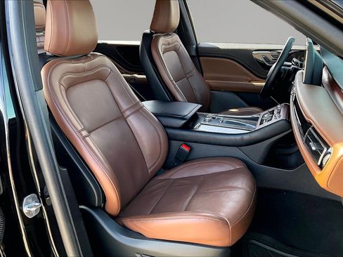 Used 2024 Lincoln Aviator Reserve w/ Equipment Group 201A image 28