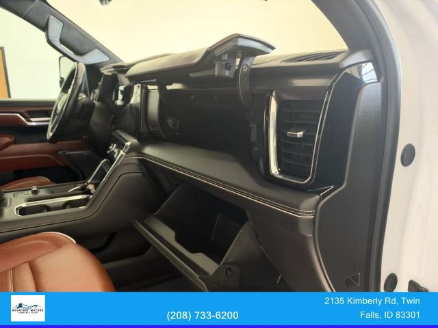 Used 2024 GMC Sierra 3500 Denali Ultimate AWD/4WD image 34