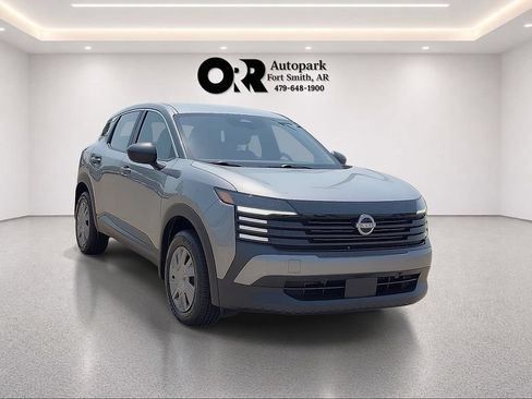 Used 2025 Nissan Kicks S AWD/4WD image 1