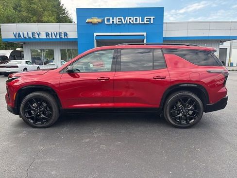 Used 2024 Chevrolet Traverse RS w/ LPO, Floor Liner Package image 7