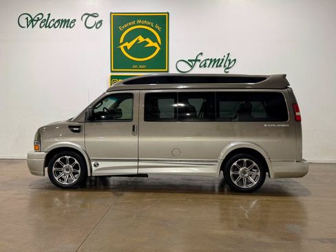 Used 2016 Chevrolet Express 2500 RWD image 5