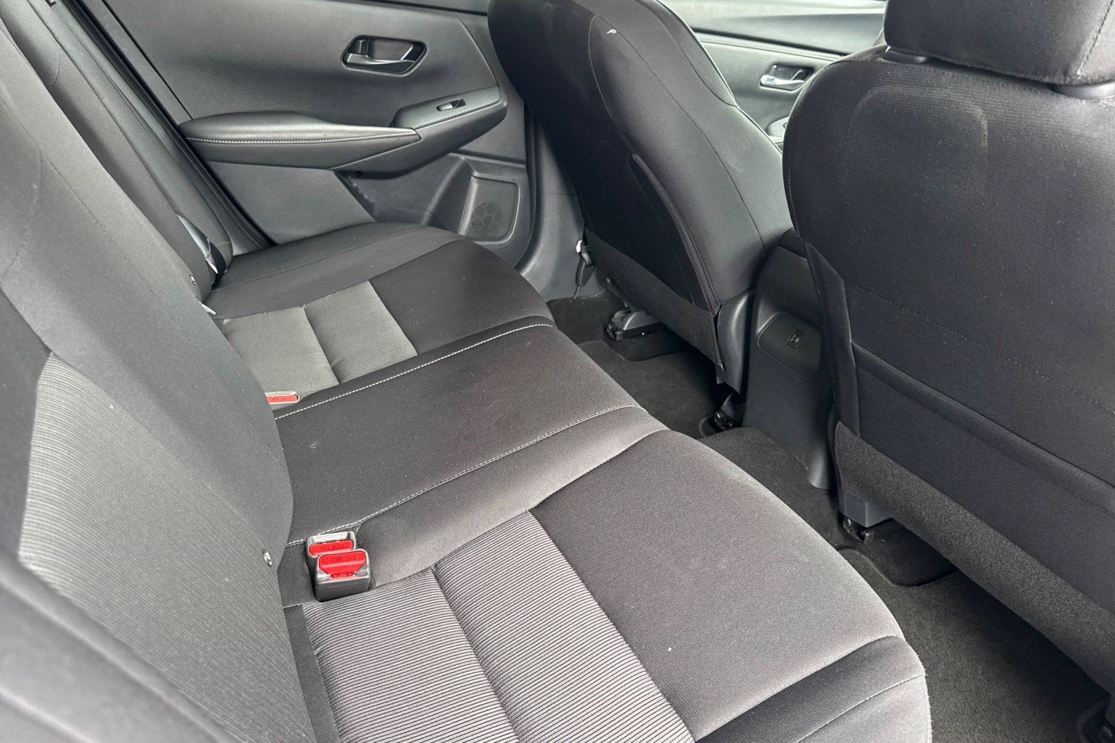 Used 2025 Nissan Sentra SV FWD image 29