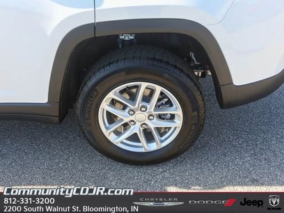 New 2025 Jeep Grand Cherokee Laredo X w/ Luxury Tech Group I