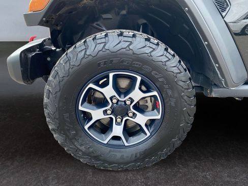 Used 2021 Jeep Wrangler Unlimited Rubicon w/ Cold Weather Group image 9