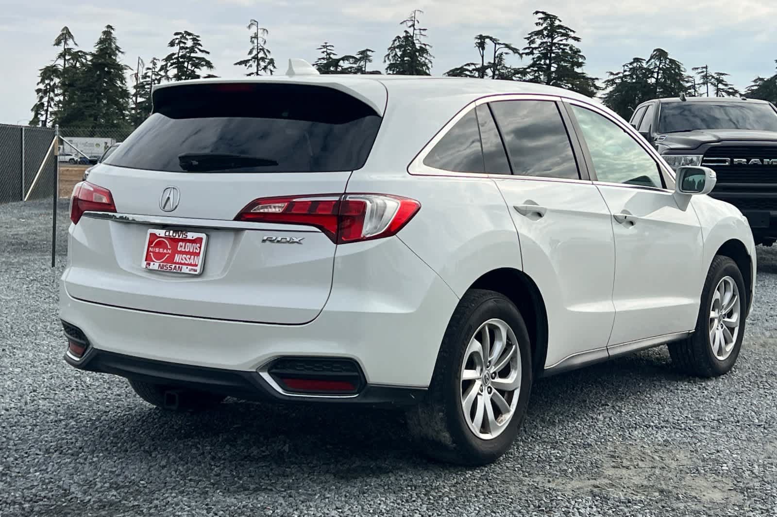 Used 2017 Acura RDX FWD image 2