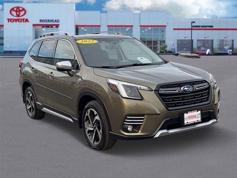 Used 2022 Subaru Forester Touring image 2
