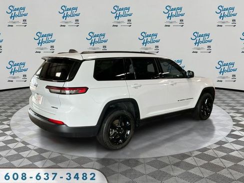 Used 2024 Jeep Grand Cherokee L Limited w/ Black Appearance Package AWD/4WD image 5