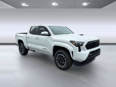 Used 2026 Toyota Tacoma TRD Sport RWD image 7