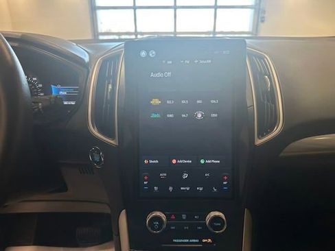 Used 2024 Ford Edge SEL w/ Convenience Package image 10