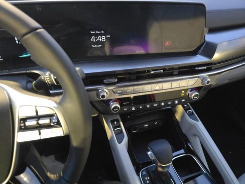 New 2025 Kia Telluride S image 28