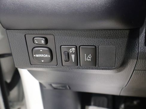 Used 2018 Toyota RAV4 SE w/ Power Extra Value Package image 29