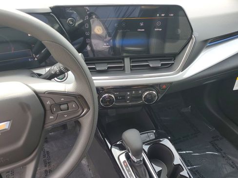 New 2026 Chevrolet Trax LT image 23