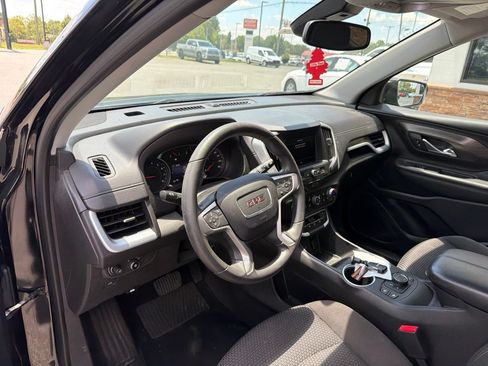 Used 2022 GMC Terrain SLE w/ Driver Convenience Package AWD/4WD image 4