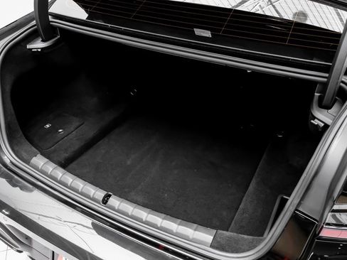 Used 2025 BMW 760i xDrive image 42