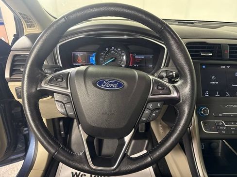 Used 2019 Ford Fusion SEL FWD image 16