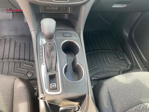 Used 2024 Chevrolet Equinox LT image 16